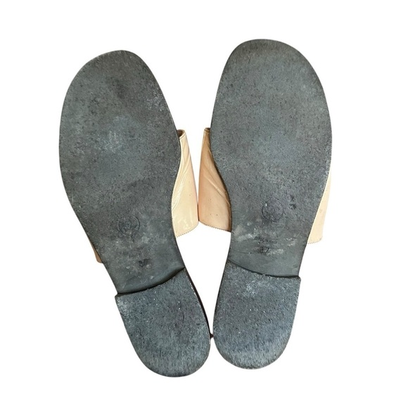 Authentic CHANEL Cream & Black Leather Interlocking C Timeless Sandal Slides 37 - Picture 7 of 12
